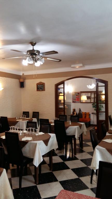 Hotel Du Roc Кастелан Екстериор снимка